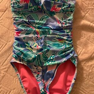 Swim suit